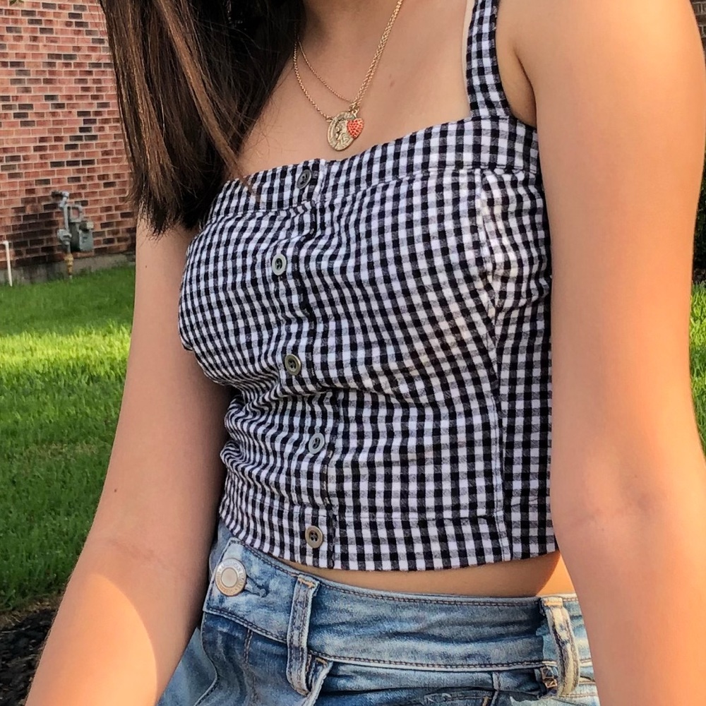 cropped tank top